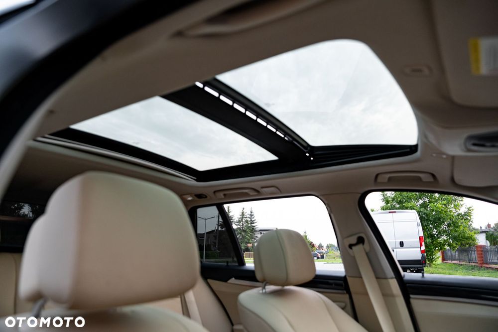 BMW Seria 5 520d Sport-Aut - 27