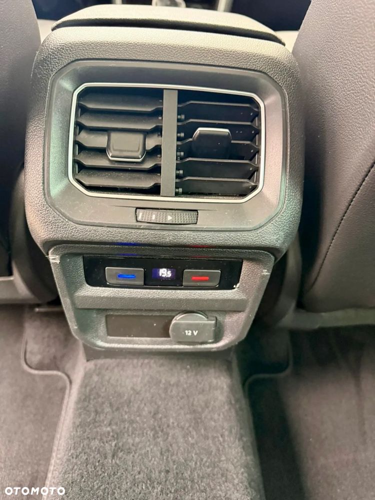 Volkswagen Tiguan - 23