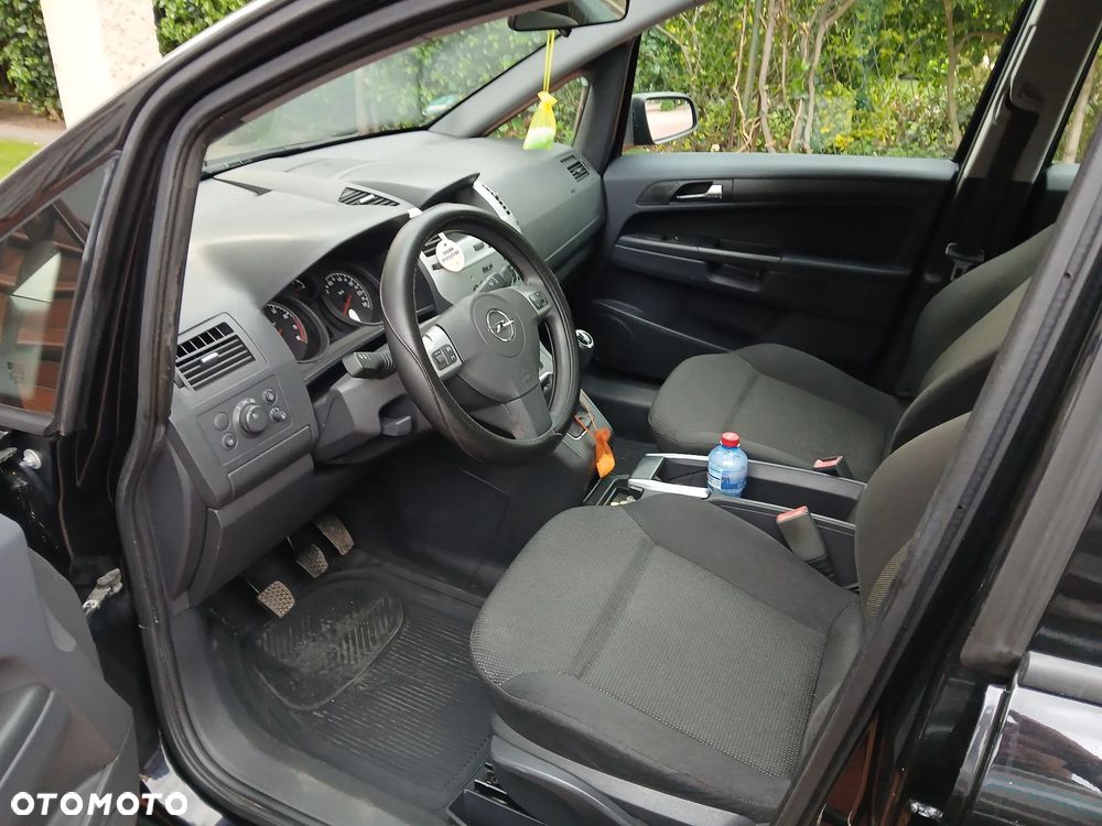 Opel Zafira 1.6 Enjoy - 10