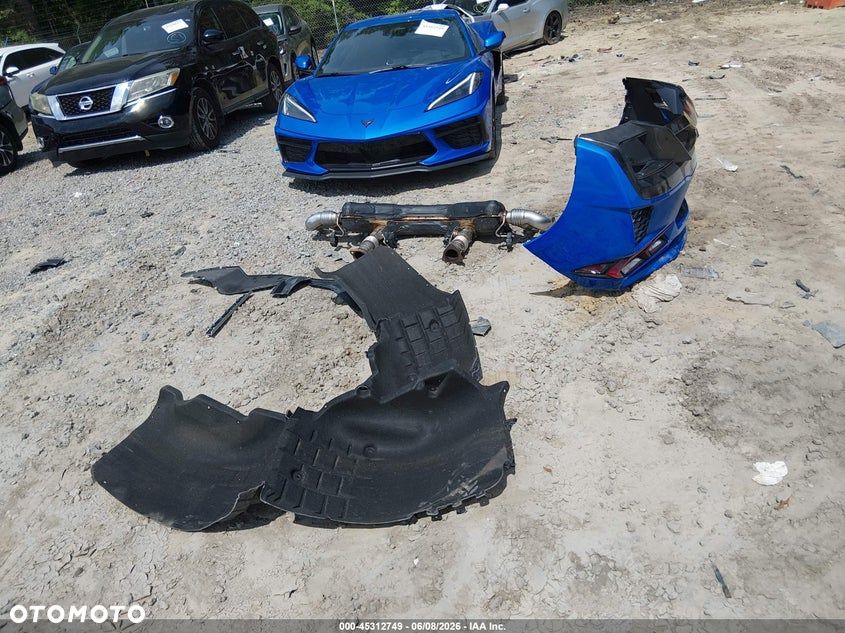 Chevrolet Corvette - 17
