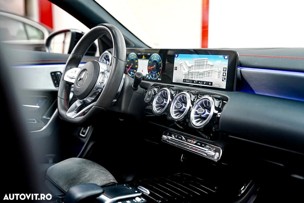 Mercedes-Benz CLA 200 7G-DCT Edition AMG Line - 25