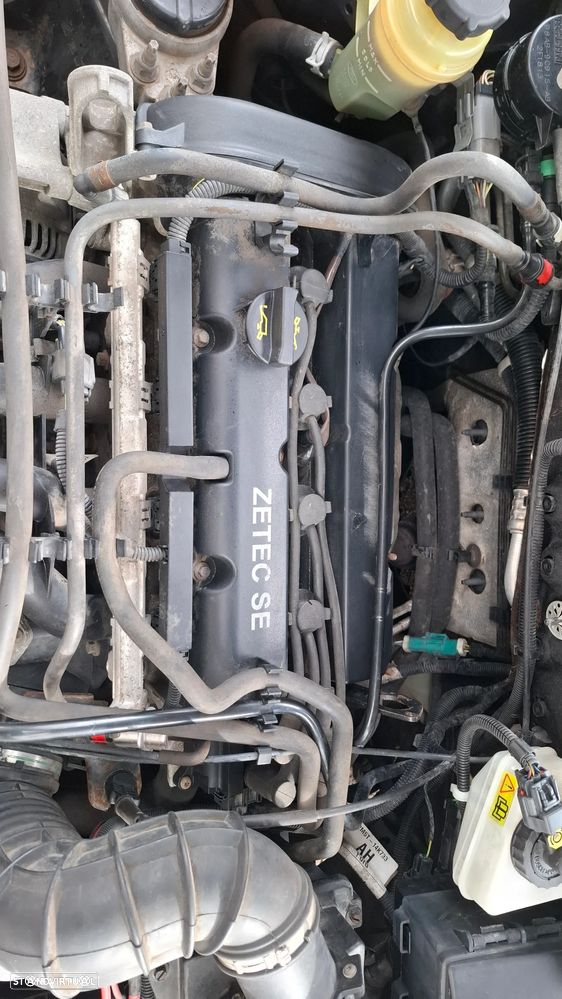 Ford Focus 1.4 Comfort - 13