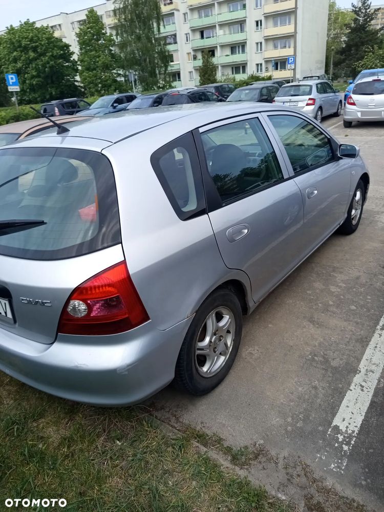Honda Civic 1.4i S - 3