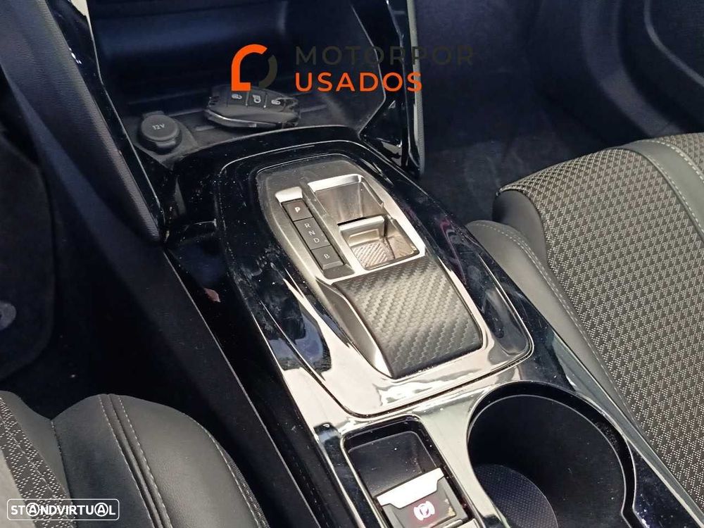 Peugeot e-2008 50 kWh GT - 18