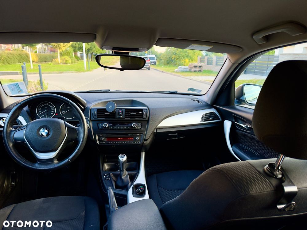 BMW Seria 1 114i - 12