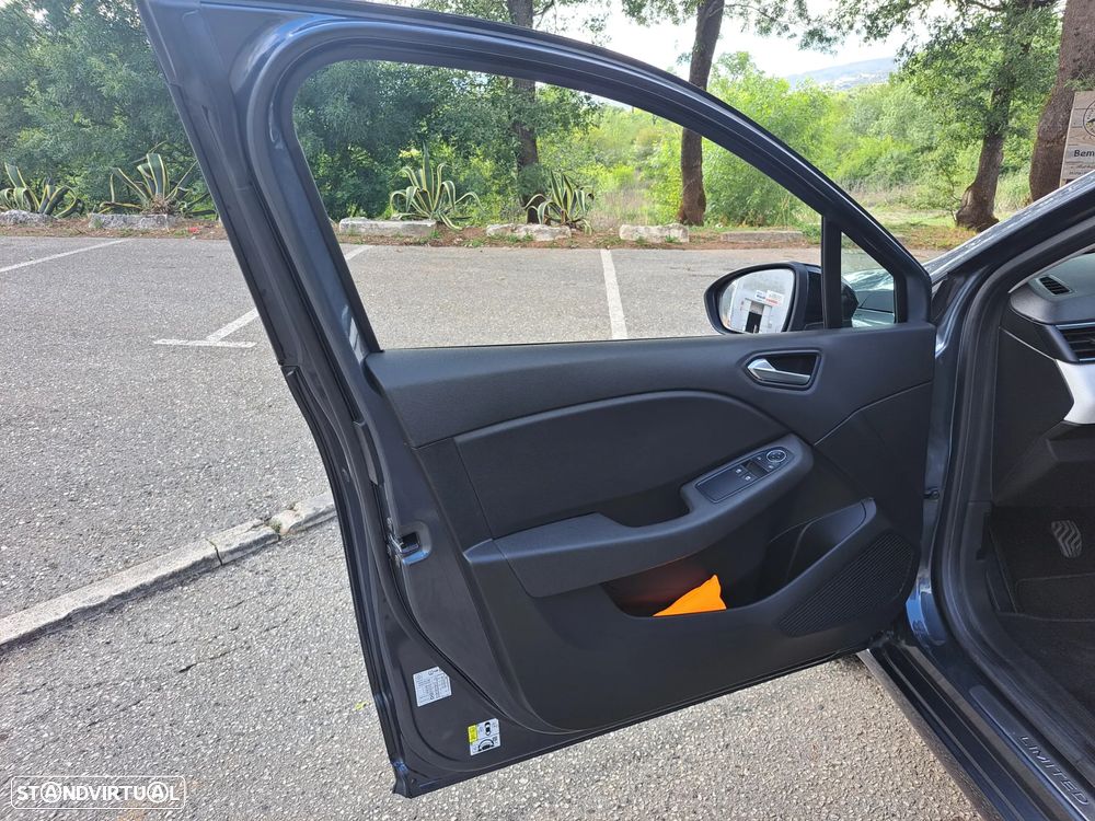 Renault Clio 1.0 TCe Evolution - 12