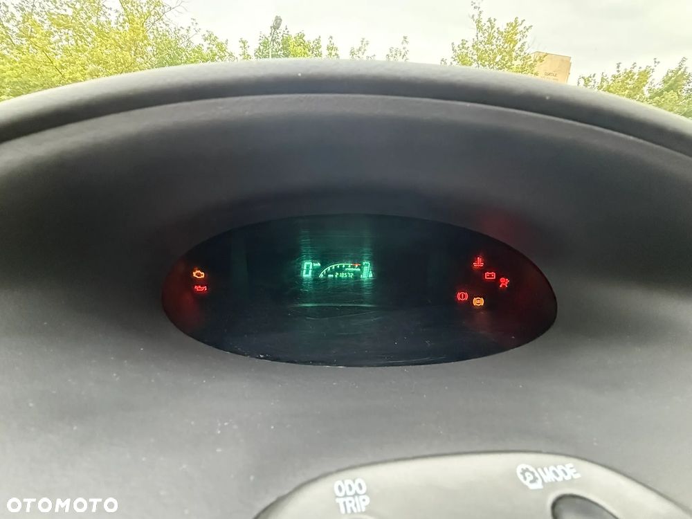 Toyota Yaris 1.0 Luna - 11