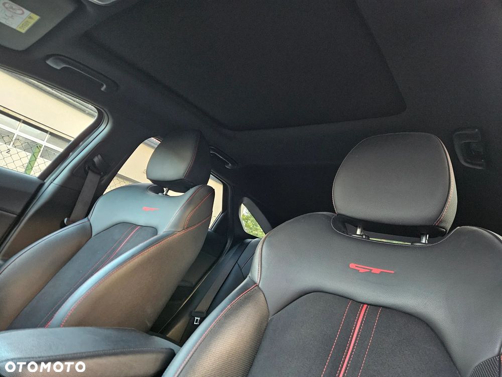 Kia ProCeed - 23