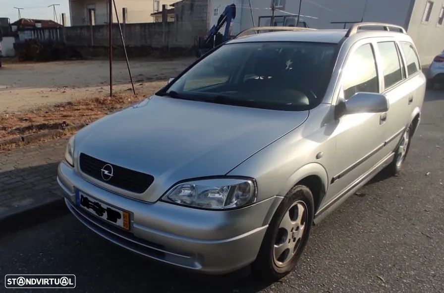 Opel Astra Caravan - 9