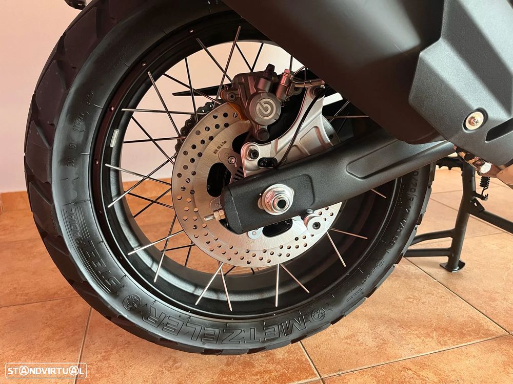QJ Motor SRT 600SX - OFERTA DE 3 MALAS EM ALUMÍNIO + EQUIPAMENTO - 22