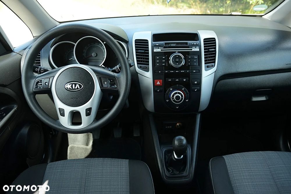 Kia Venga - 23