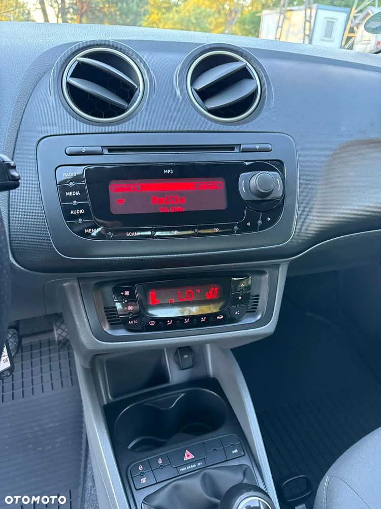 Seat Ibiza 1.4 16V Style - 24