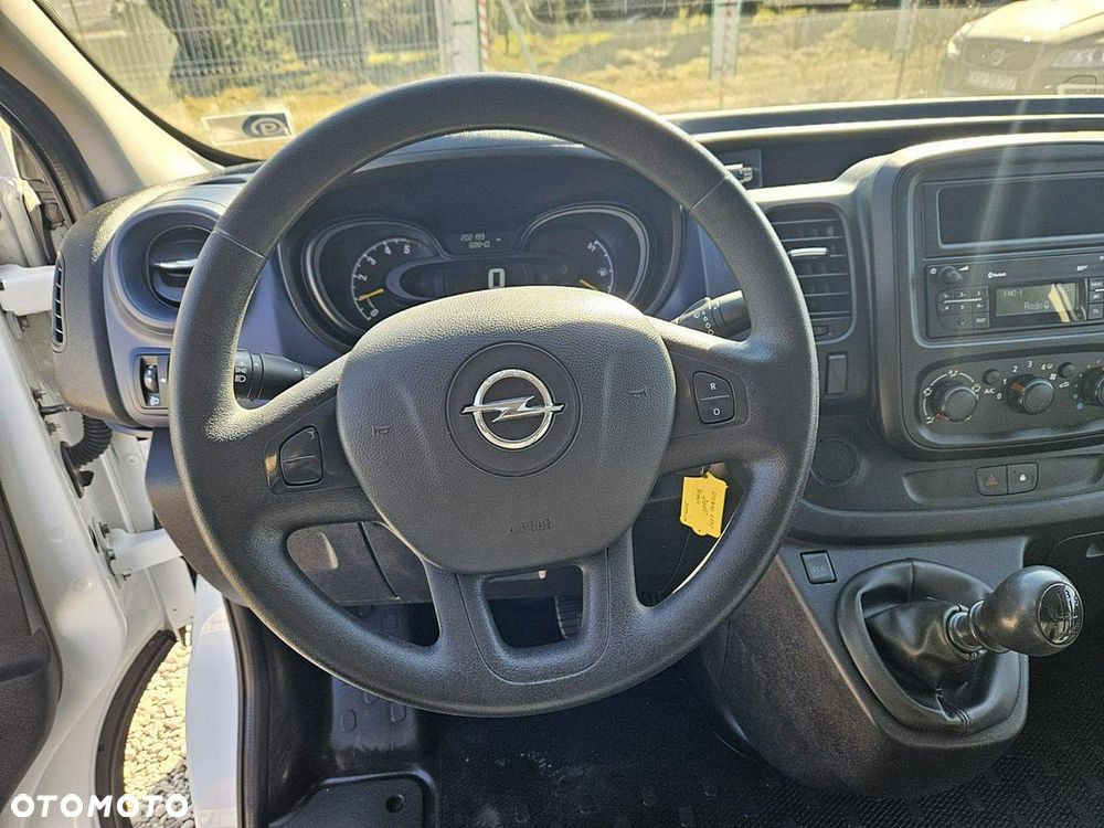 Opel Vivaro - 14