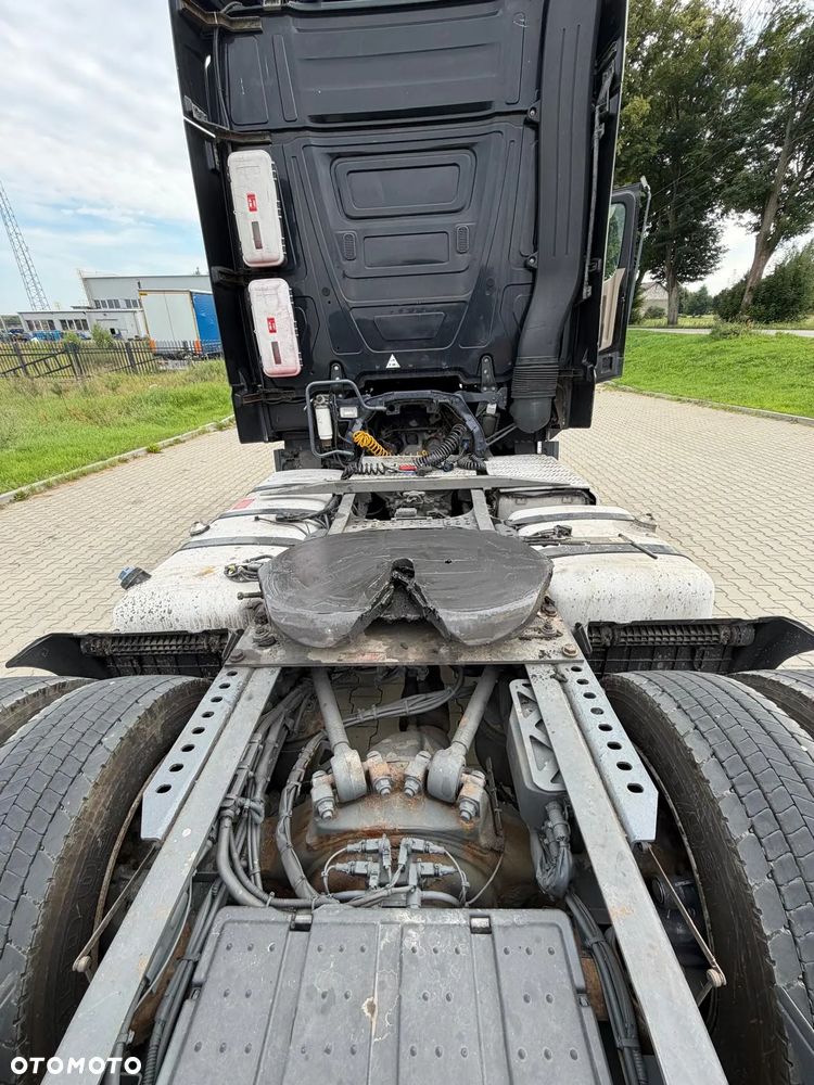 Mercedes-Benz Actros - 7