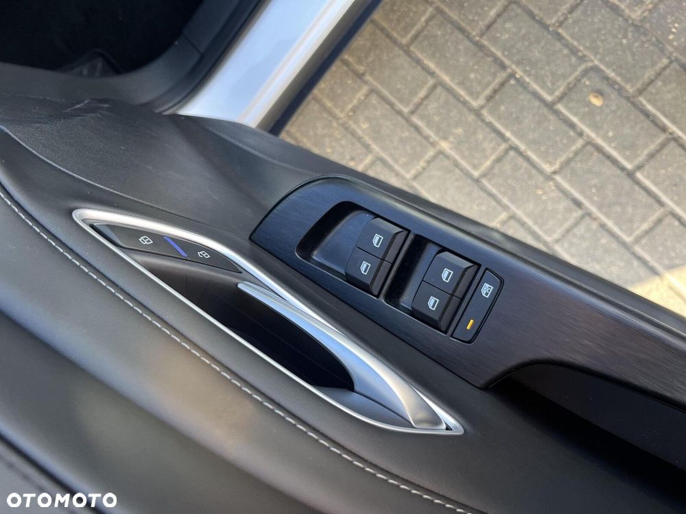 MG ZS Hybrid+ - 21