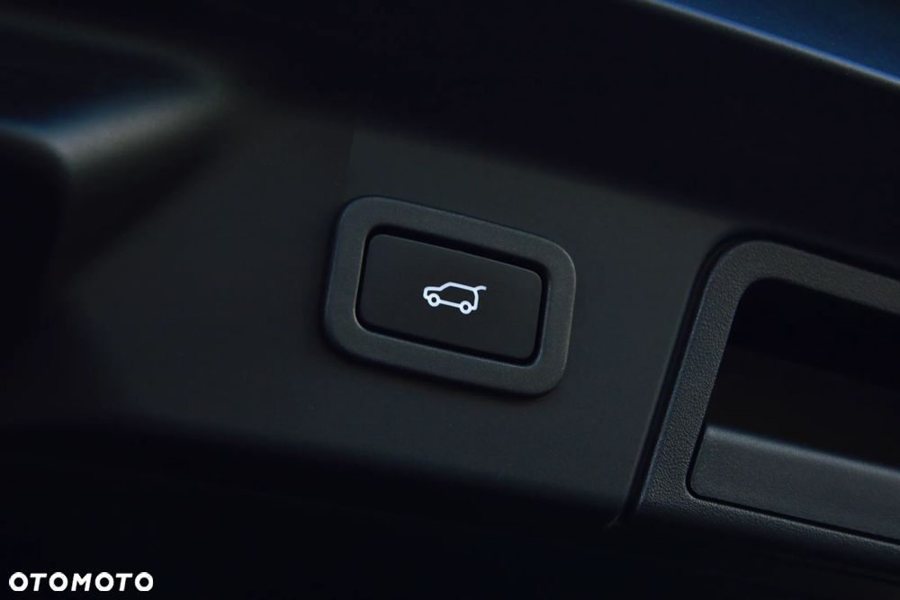 Land Rover Range Rover Velar 3.0 P400 mHEV R-Dynamic - 35