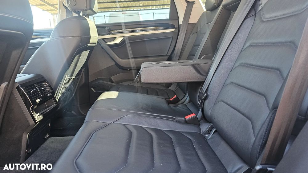 Volkswagen Touareg - 8