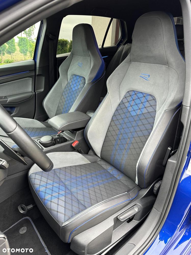Volkswagen Golf - 17