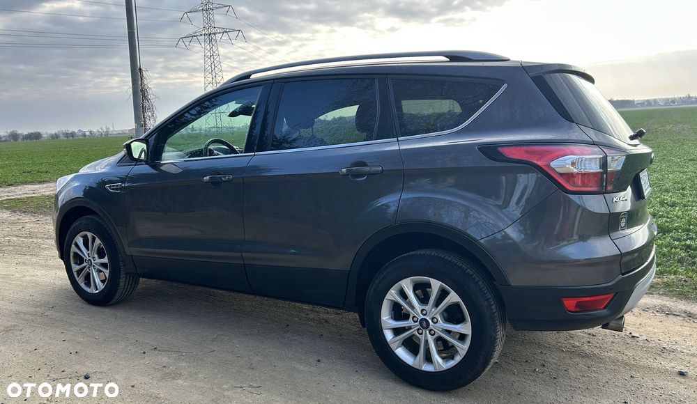 Ford Kuga 1.5 EcoBoost 2x4 Individual - 11