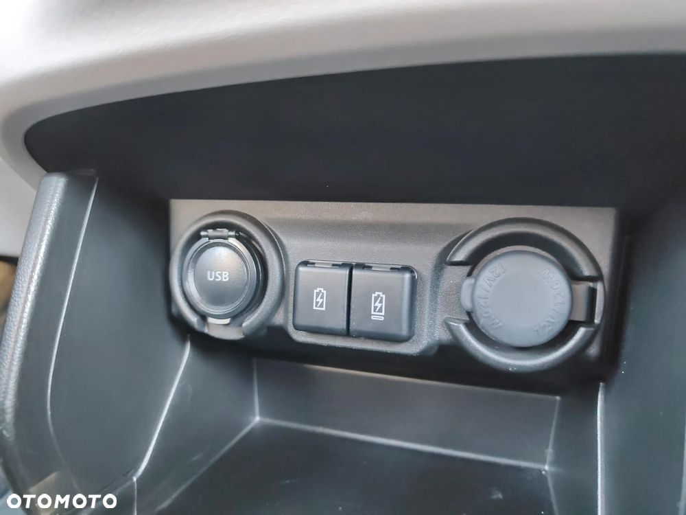 Suzuki Swift 1.2 Dualjet SHVS Premium Plus CVT - 28