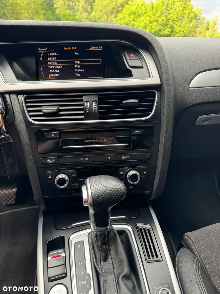Audi A4 Limousine 2.0 TDI DPF quattro S tronic S line Sportpaket - 15