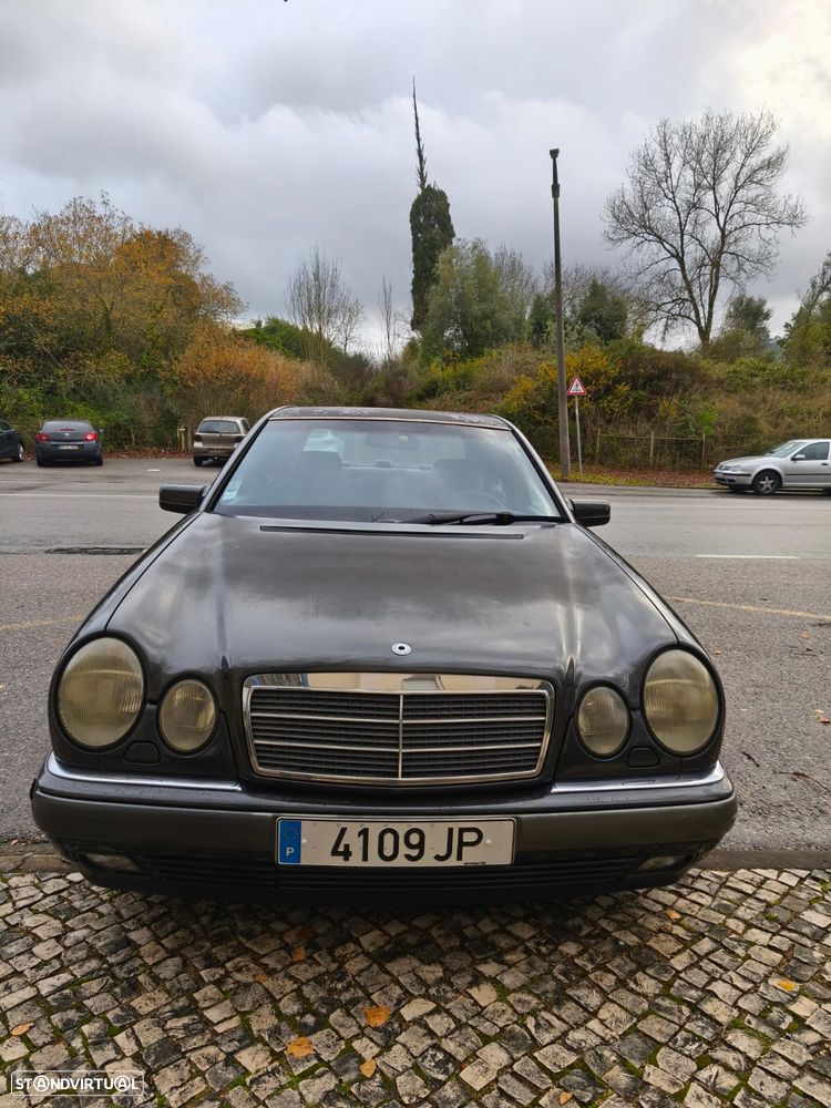 Mercedes-Benz E 200 D Elegance - 5