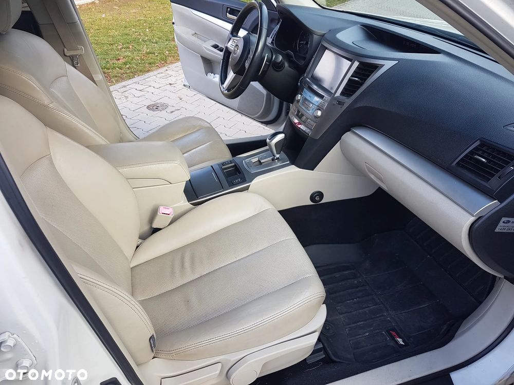 Subaru Outback 2.5i Lineartronic Comfort - 17