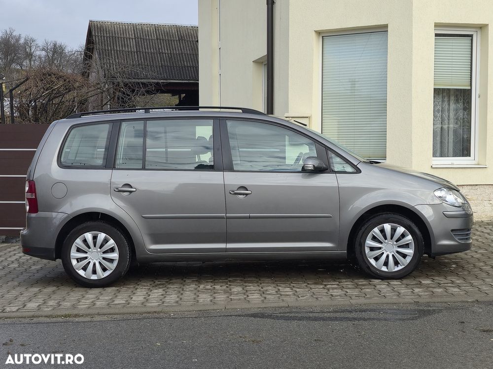 Volkswagen Touran 2.0 TDI DPF Comfortline - 12