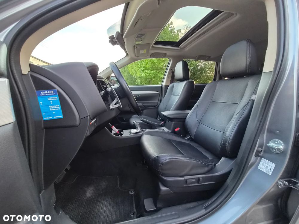 Mitsubishi Outlander - 6