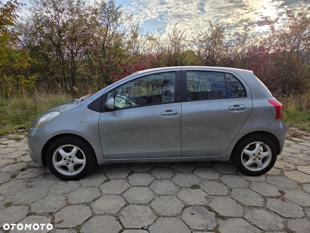 Toyota Yaris - 7