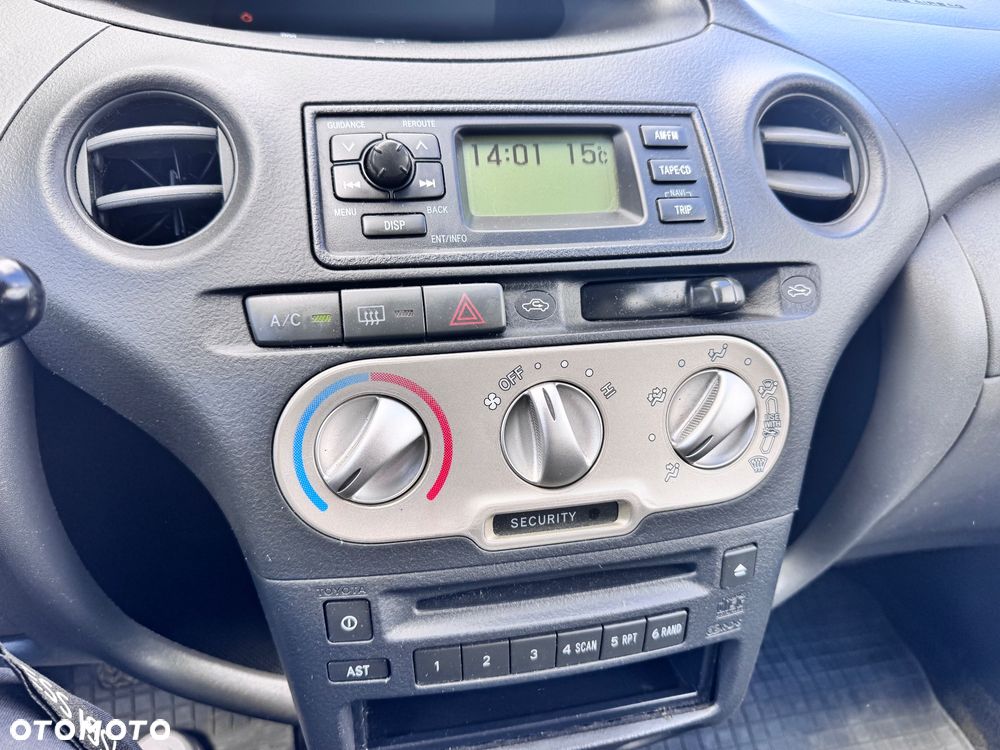 Toyota Yaris - 7