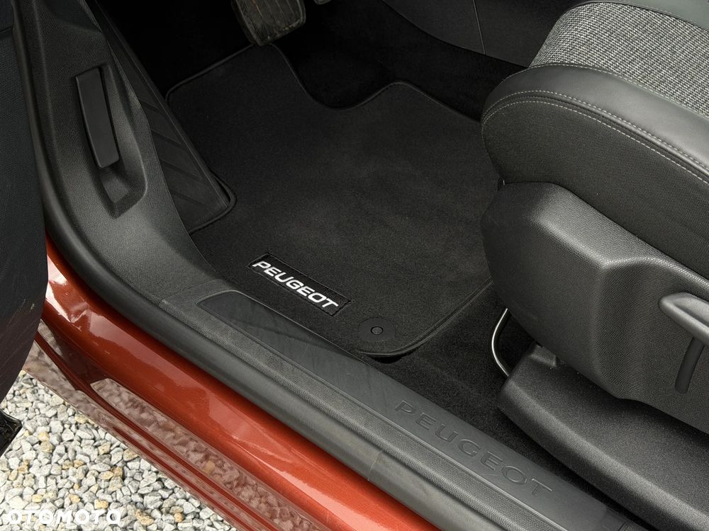 Peugeot 3008 THP 165 EAT6 Stop & Start Active - 19