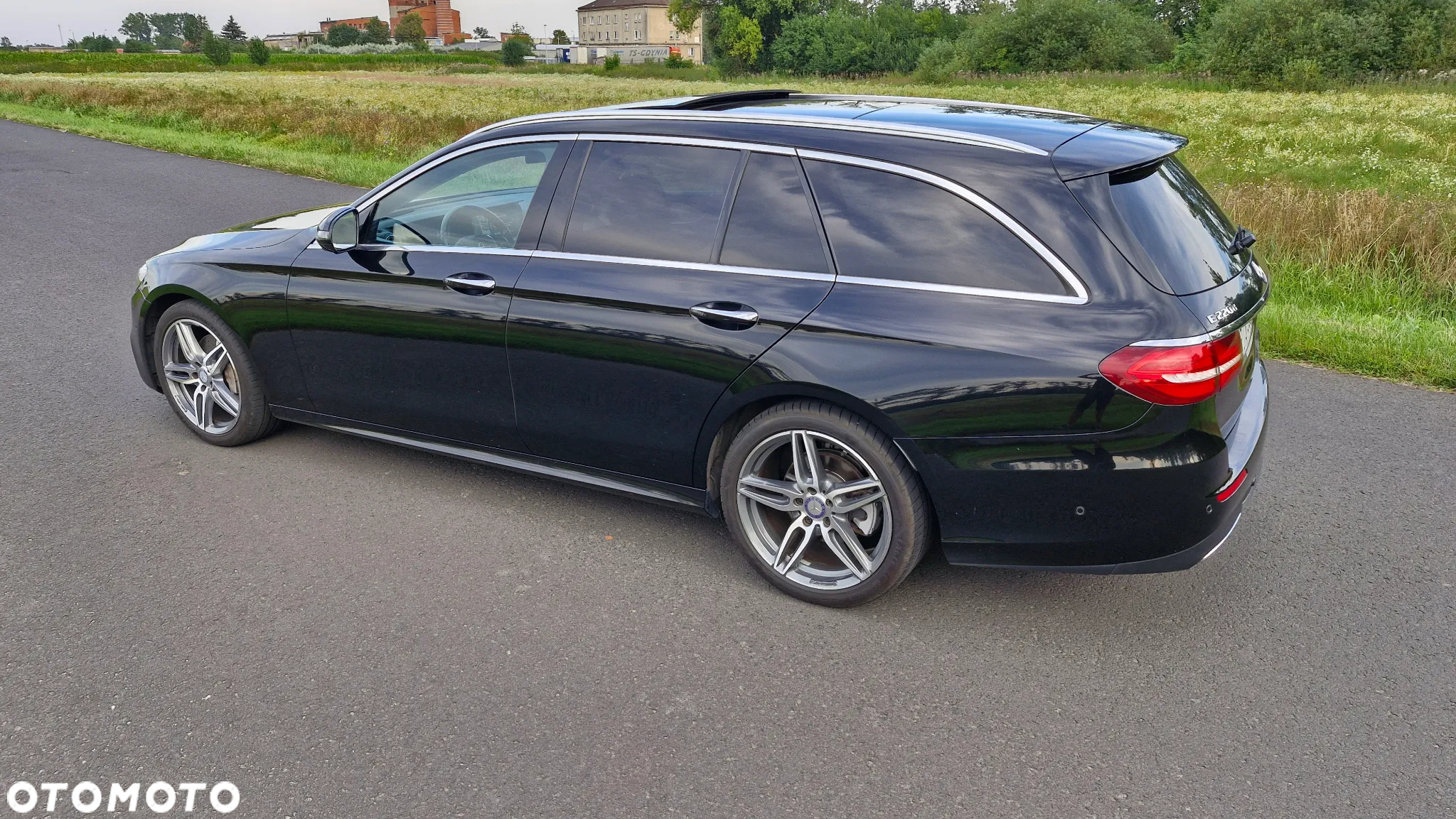 Mercedes-Benz Klasa E 220 d T 9G-TRONIC AMG Line - 5