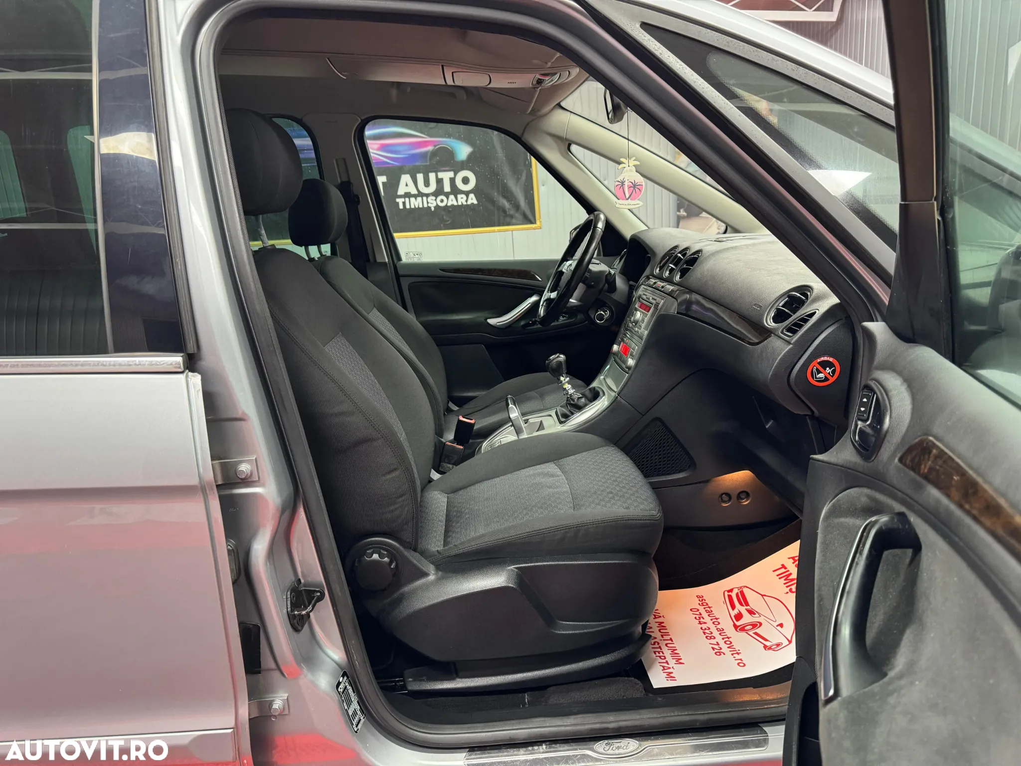 Ford Galaxy 2.0 TDCi Ghia - 12