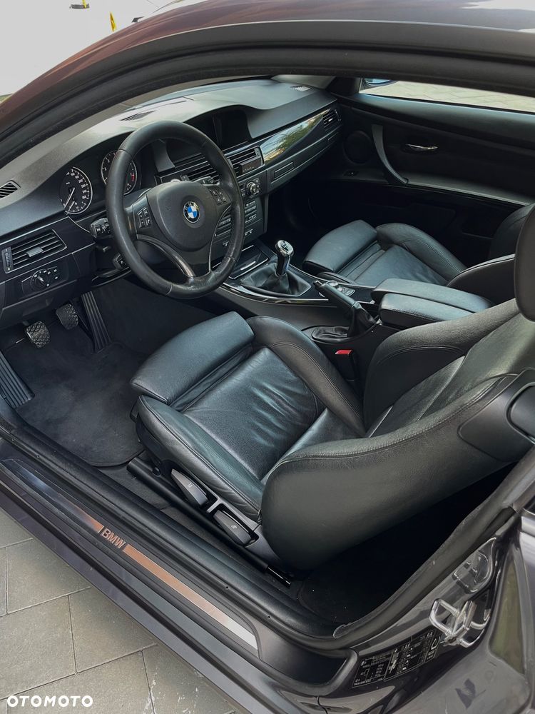 BMW Seria 3 320i Coupe - 4