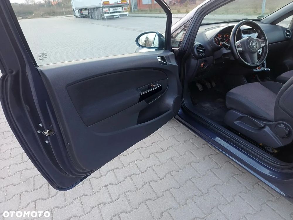 Opel Corsa 1.4 16V Enjoy - 19