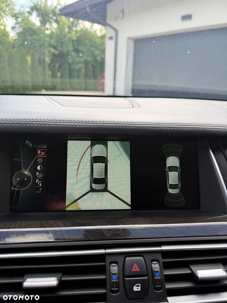 BMW Seria 7 730d xDrive - 14