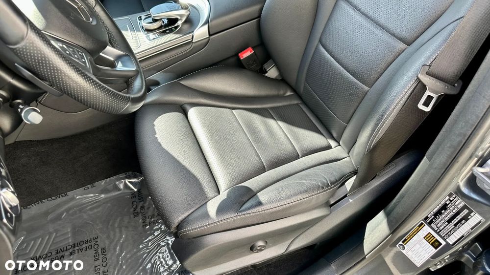 Mercedes-Benz GLC - 24