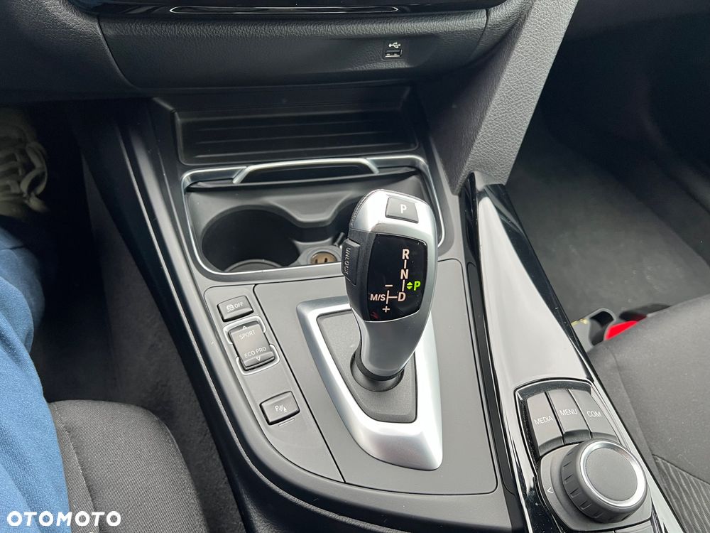 BMW 3GT 318d Advantage - 12