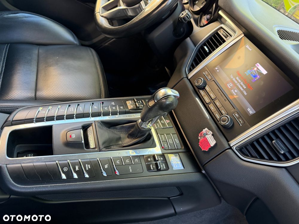 Porsche Macan Standard - 20