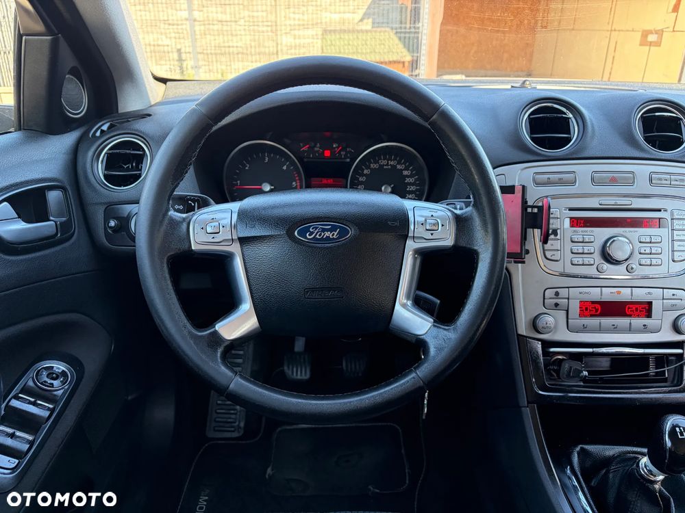 Ford Mondeo 2.0 TDCi Titanium - 14