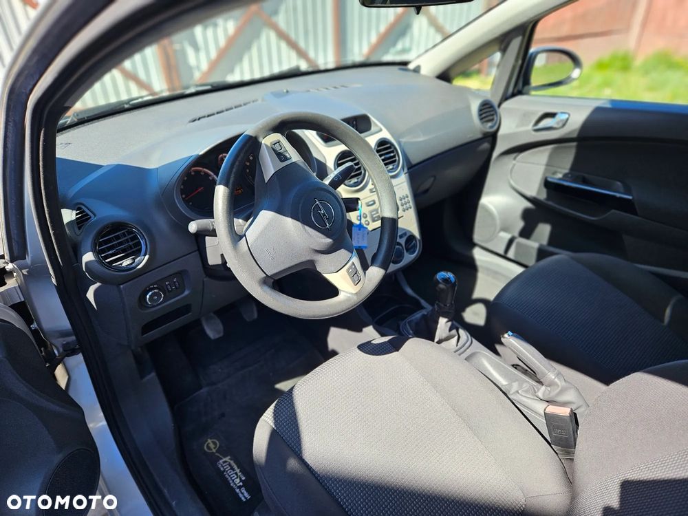 Opel Corsa - 11