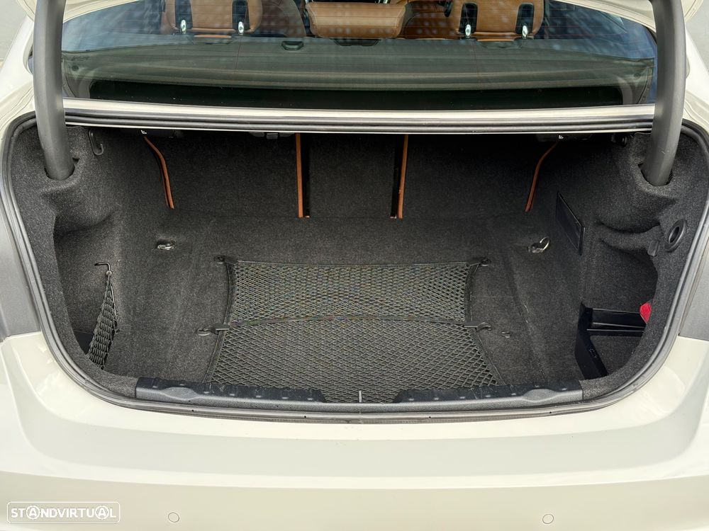 BMW 320 d Auto Pack M - 27