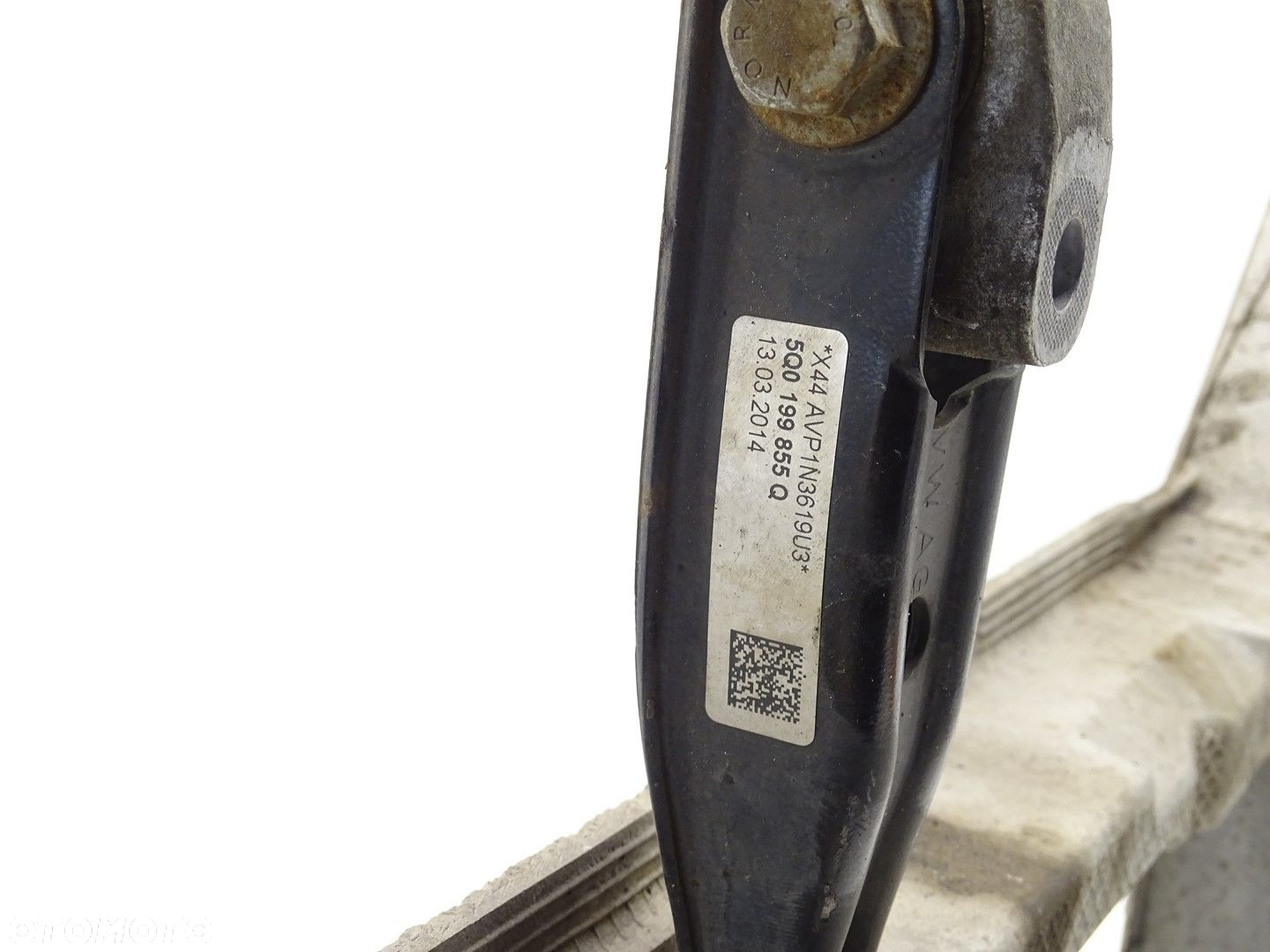 SANKI KOŁYSKA WÓZEK TRAWERS SILNIKA AUDI A3 8V VW GOLF VII 5Q0199369G - 5