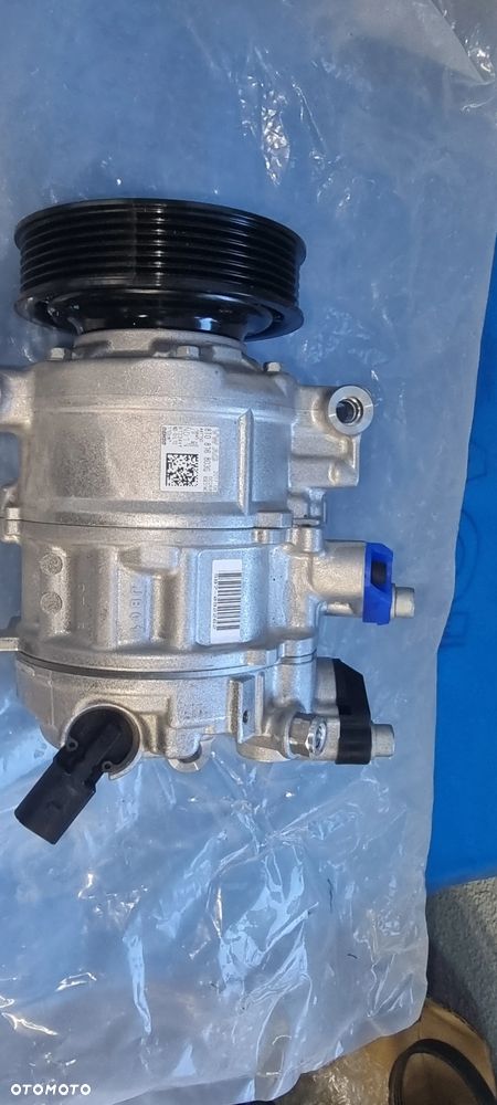 Sprężarka kompresor klimatyzacji  Audi A5 A6 A7 A8 Q7 Q8 8T0816803G  NOWA