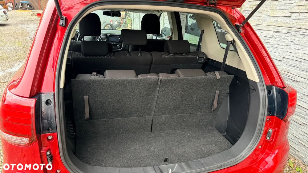 Mitsubishi Outlander 2.0 Intense + Navi 4WD CVT - 11