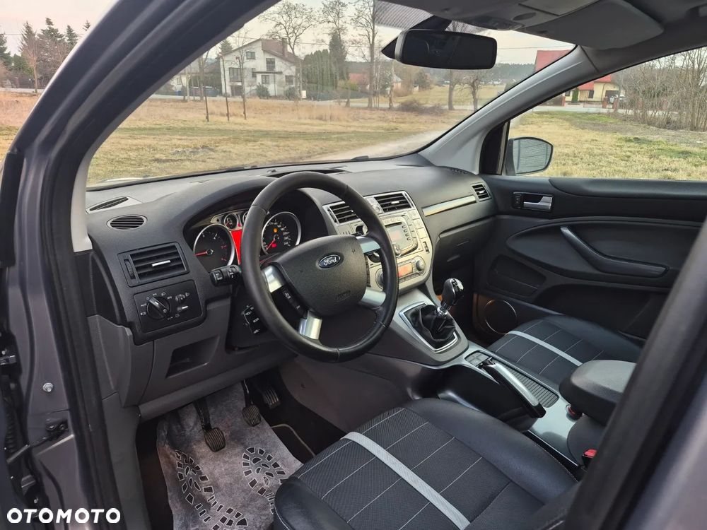 Ford Kuga 2.0 TDCi 4x4 Titanium - 13