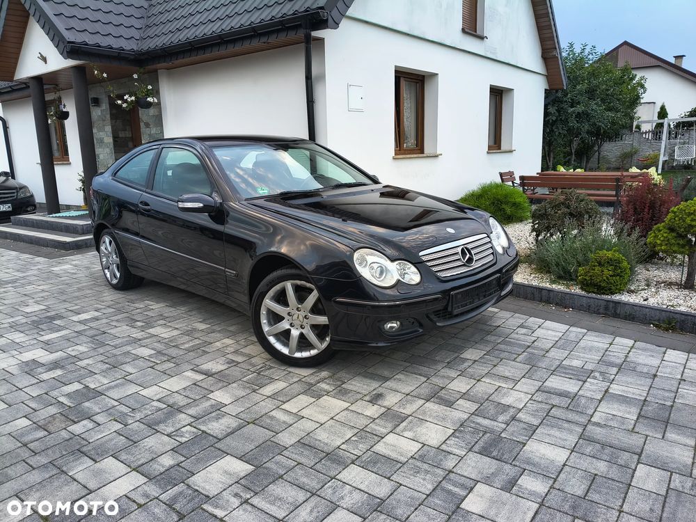Mercedes-Benz Klasa C 180 Kompressor Sport Edition - 35