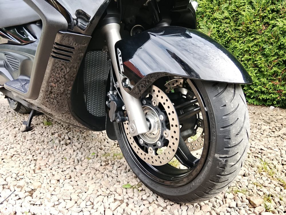 Suzuki Burgman - 4