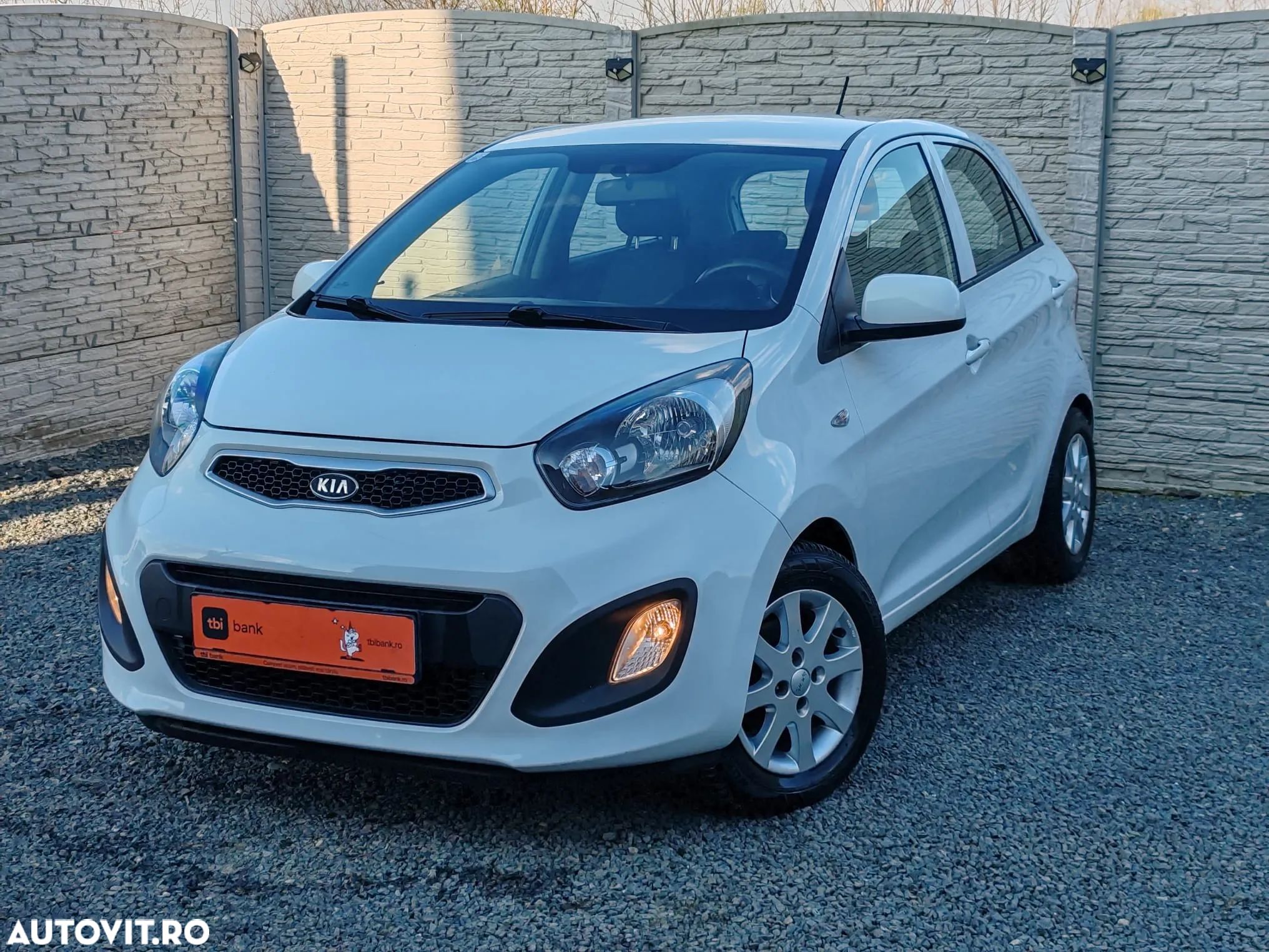 Kia Picanto - 1